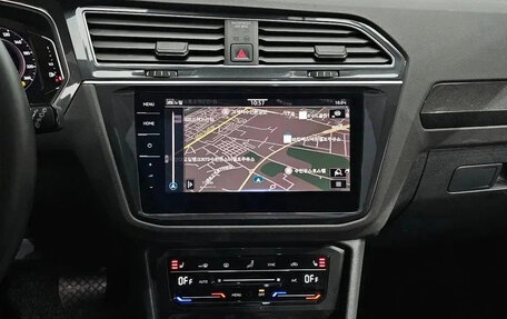 Volkswagen Tiguan II, 2022 год, 2 700 000 рублей, 11 фотография