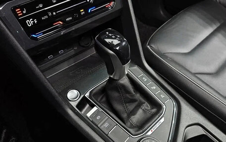 Volkswagen Tiguan II, 2022 год, 2 700 000 рублей, 14 фотография