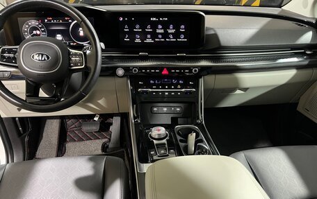 KIA Carnival, 2021 год, 3 945 000 рублей, 2 фотография