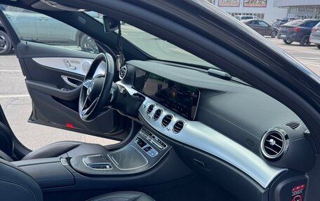 Mercedes-Benz E-Класс, 2021 год, 5 500 000 рублей, 15 фотография