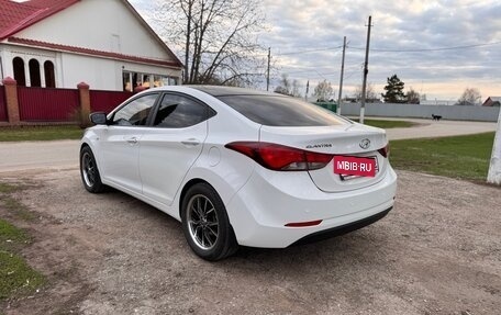 Hyundai Elantra V, 2015 год, 920 000 рублей, 3 фотография