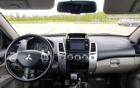 Mitsubishi Pajero Sport II рестайлинг, 2014 год, 2 300 000 рублей, 15 фотография