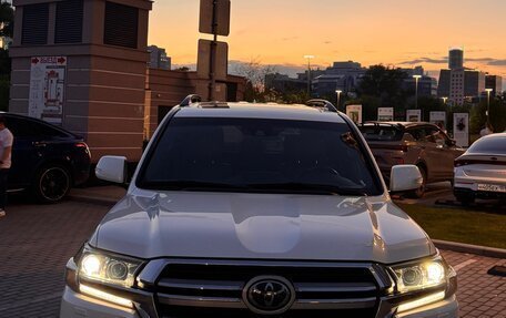 Toyota Land Cruiser 200, 2019 год, 10 000 000 рублей, 3 фотография