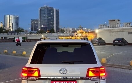 Toyota Land Cruiser 200, 2019 год, 10 000 000 рублей, 2 фотография
