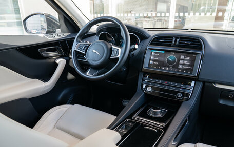 Jaguar F-Pace, 2019 год, 3 300 000 рублей, 14 фотография