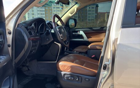 Toyota Land Cruiser 200, 2014 год, 4 000 000 рублей, 9 фотография
