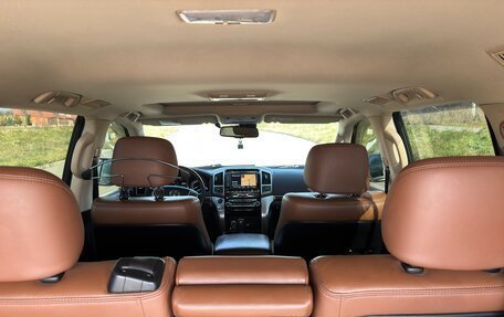 Toyota Land Cruiser 200, 2014 год, 4 000 000 рублей, 25 фотография