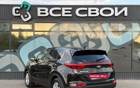 KIA Sportage IV рестайлинг, 2018 год, 1 990 000 рублей, 3 фотография