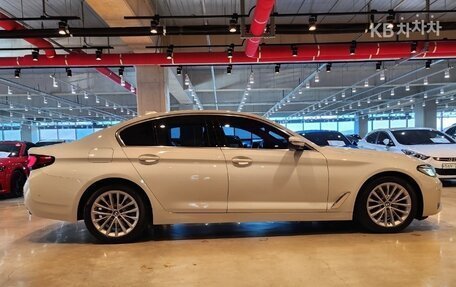 BMW 5 серия, 2025 год, 5 800 000 рублей, 3 фотография