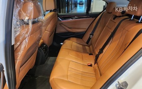 BMW 5 серия, 2025 год, 5 800 000 рублей, 8 фотография