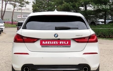 BMW 1 серия, 2023 год, 2 200 000 рублей, 3 фотография