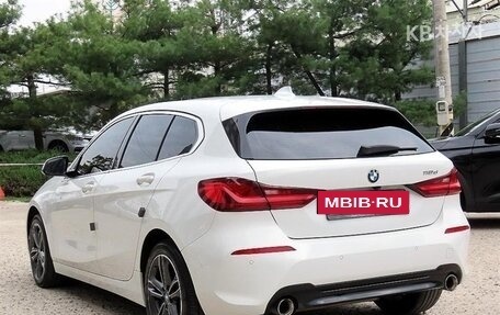 BMW 1 серия, 2023 год, 2 200 000 рублей, 2 фотография