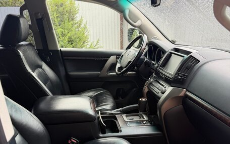 Toyota Land Cruiser 200, 2011 год, 4 000 000 рублей, 7 фотография