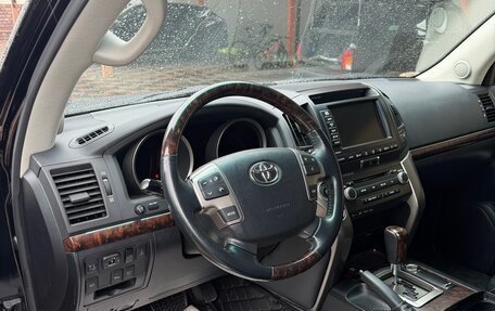 Toyota Land Cruiser 200, 2011 год, 4 000 000 рублей, 8 фотография