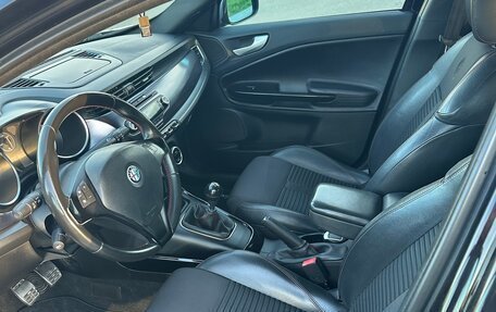 Alfa Romeo Giulietta, 2010 год, 1 250 000 рублей, 15 фотография