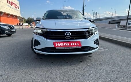 Volkswagen Polo VI (EU Market), 2021 год, 2 000 000 рублей, 3 фотография