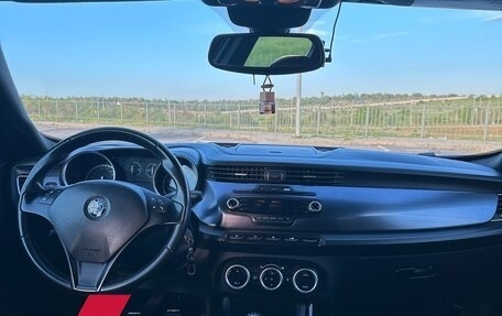 Alfa Romeo Giulietta, 2010 год, 1 250 000 рублей, 18 фотография