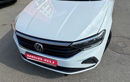 Volkswagen Polo VI (EU Market), 2021 год, 2 000 000 рублей, 2 фотография