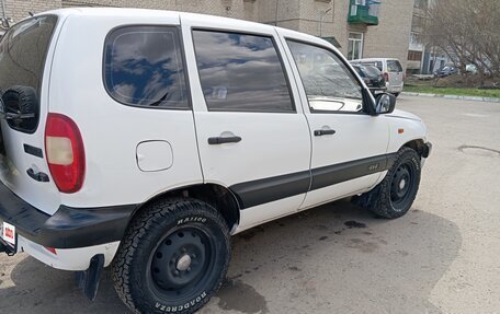 Chevrolet Niva I рестайлинг, 2003 год, 300 000 рублей, 5 фотография