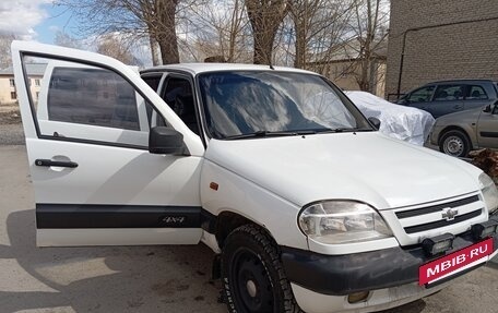 Chevrolet Niva I рестайлинг, 2003 год, 300 000 рублей, 6 фотография