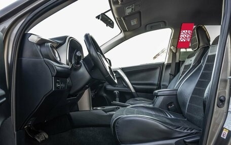 Toyota RAV4, 2015 год, 1 988 000 рублей, 20 фотография