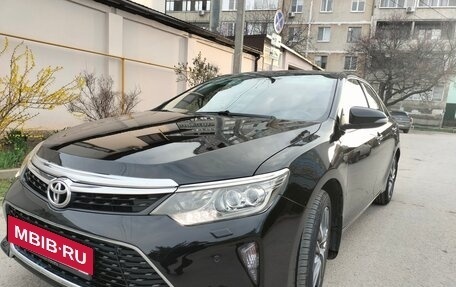 Toyota Camry, 2017 год, 2 150 000 рублей, 7 фотография