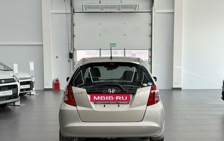 Honda Fit III, 2010 год, 699 000 рублей, 3 фотография