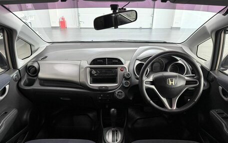 Honda Fit III, 2010 год, 699 000 рублей, 16 фотография