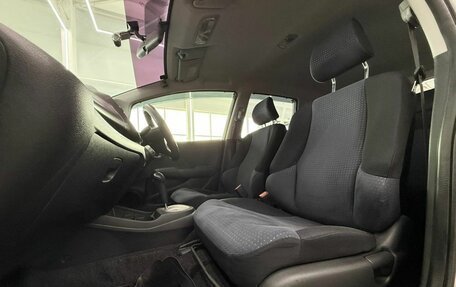 Honda Fit III, 2010 год, 699 000 рублей, 17 фотография