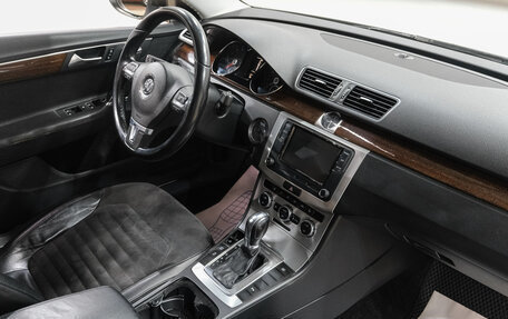 Volkswagen Passat B7, 2012 год, 1 409 000 рублей, 15 фотография