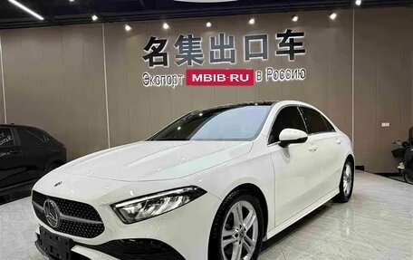 Mercedes-Benz A-Класс, 2023 год, 1 450 001 рублей, 1 фотография