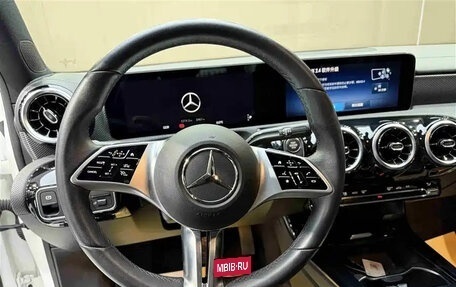 Mercedes-Benz A-Класс, 2023 год, 1 450 001 рублей, 8 фотография