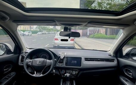 Honda Vezel, 2022 год, 1 268 000 рублей, 9 фотография
