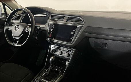 Volkswagen Tiguan II, 2016 год, 2 477 000 рублей, 15 фотография