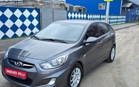 Hyundai Solaris II рестайлинг, 2013 год, 660 000 рублей, 4 фотография