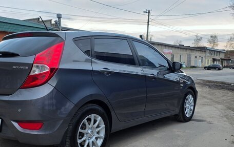 Hyundai Solaris II рестайлинг, 2013 год, 660 000 рублей, 11 фотография