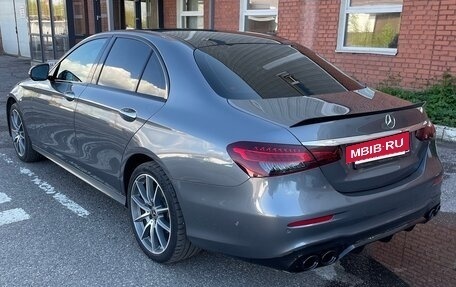 Mercedes-Benz E-Класс, 2021 год, 4 500 000 рублей, 2 фотография