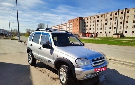 Chevrolet Niva I рестайлинг, 2004 год, 259 000 рублей, 2 фотография