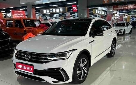 Volkswagen Tiguan II, 2023 год, 3 868 000 рублей, 1 фотография