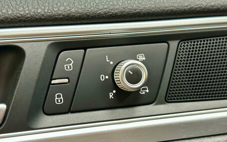 Volkswagen Touareg III, 2016 год, 2 190 000 рублей, 28 фотография