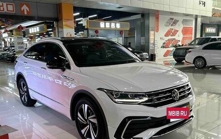 Volkswagen Tiguan II, 2023 год, 3 868 000 рублей, 3 фотография