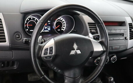 Mitsubishi Outlander III рестайлинг 3, 2012 год, 1 099 000 рублей, 9 фотография