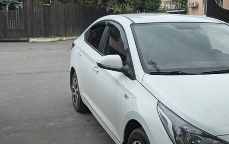 Hyundai Solaris II рестайлинг, 2017 год, 1 420 000 рублей, 2 фотография