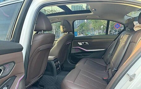 BMW 3 серия, 2022 год, 2 412 000 рублей, 10 фотография