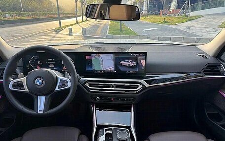BMW 3 серия, 2022 год, 2 412 000 рублей, 7 фотография