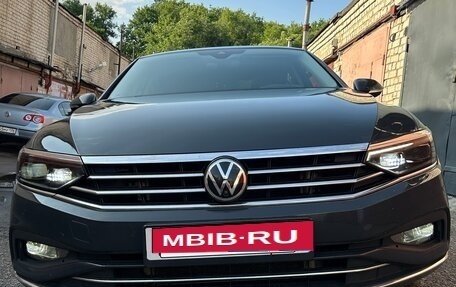 Volkswagen Passat B8 рестайлинг, 2020 год, 3 850 000 рублей, 35 фотография