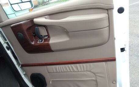 Chevrolet Express II, 2011 год, 3 333 333 рублей, 16 фотография