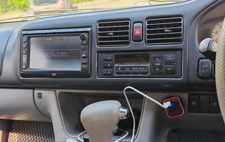 Mazda Bongo Friendee i рестайлинг, 2003 год, 610 000 рублей, 5 фотография
