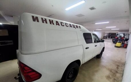 Toyota Hilux VIII, 2017 год, 1 799 000 рублей, 6 фотография