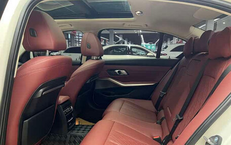 BMW 3 серия, 2022 год, 2 800 000 рублей, 13 фотография